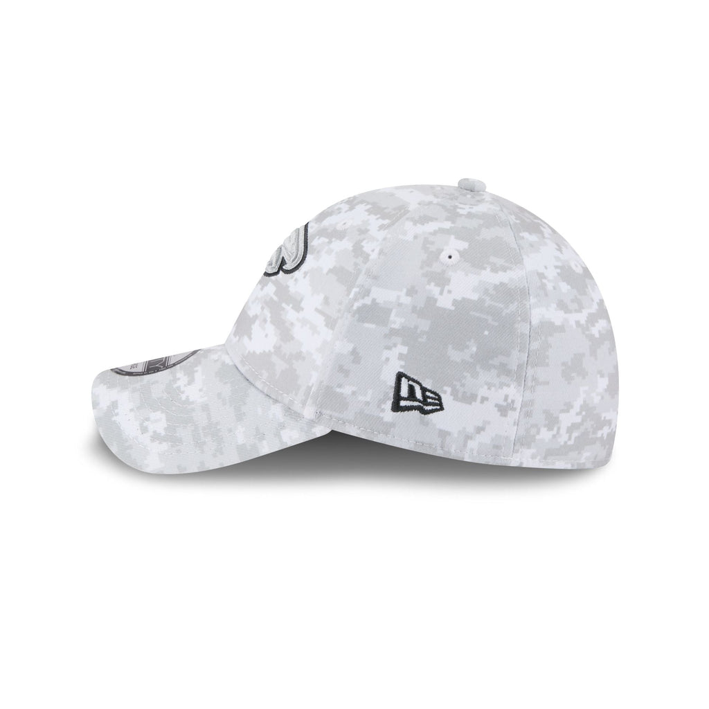 Atlanta Falcons 2025 Salute to Service Fan Gear 39THIRTY Stretch Fit Hat
