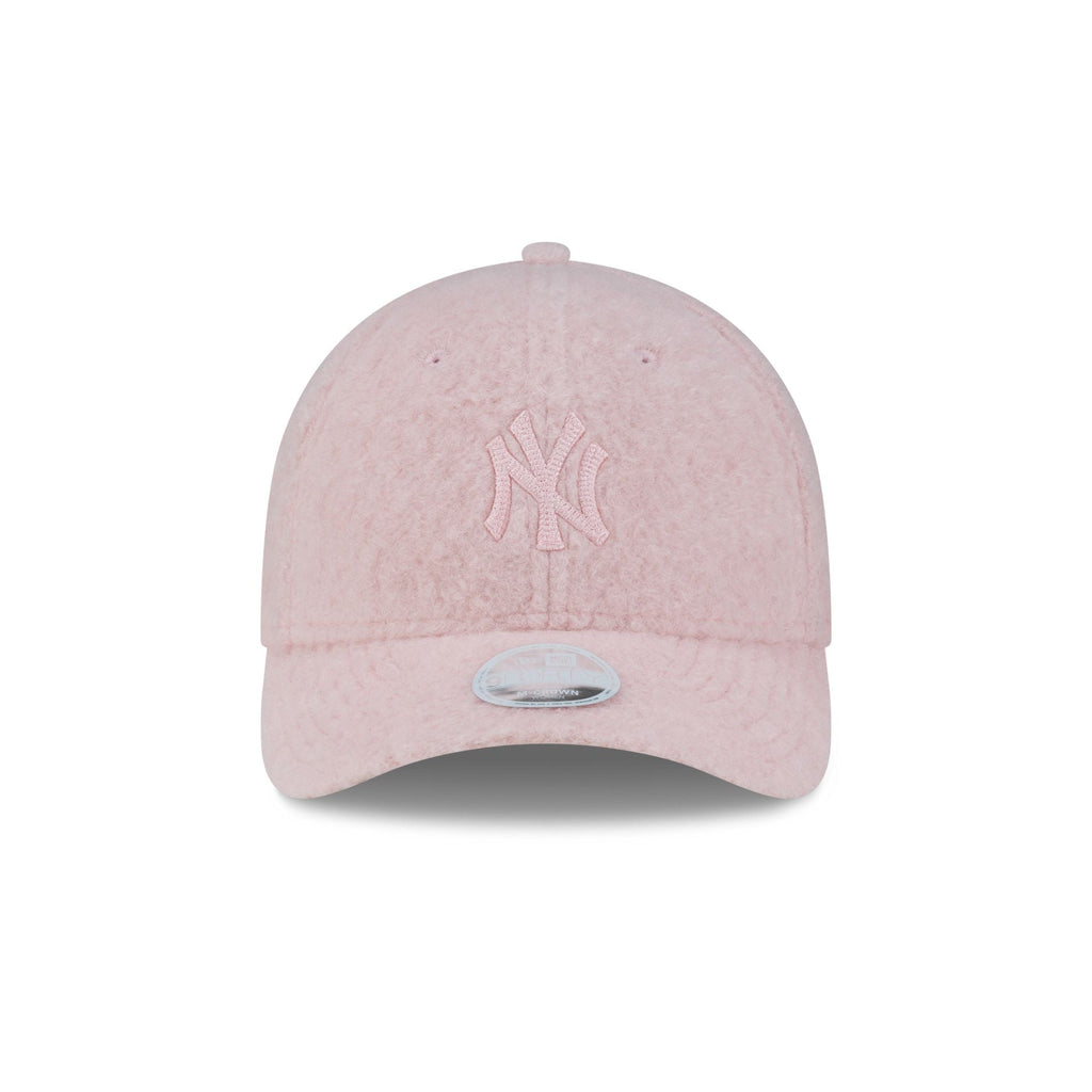 New York Yankees Pink Winter Borg Women's 9FORTY M-Crown Snapback Hat